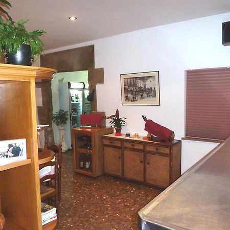 Готель Restaurant Fonda Giralt Amer Екстер'єр фото